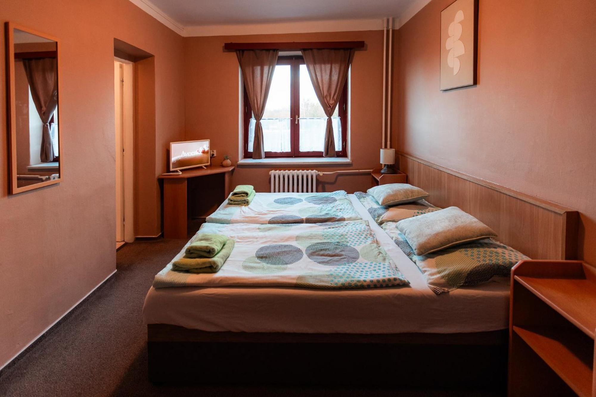 Hotel Rozkos Ceska Skalice Quarto foto