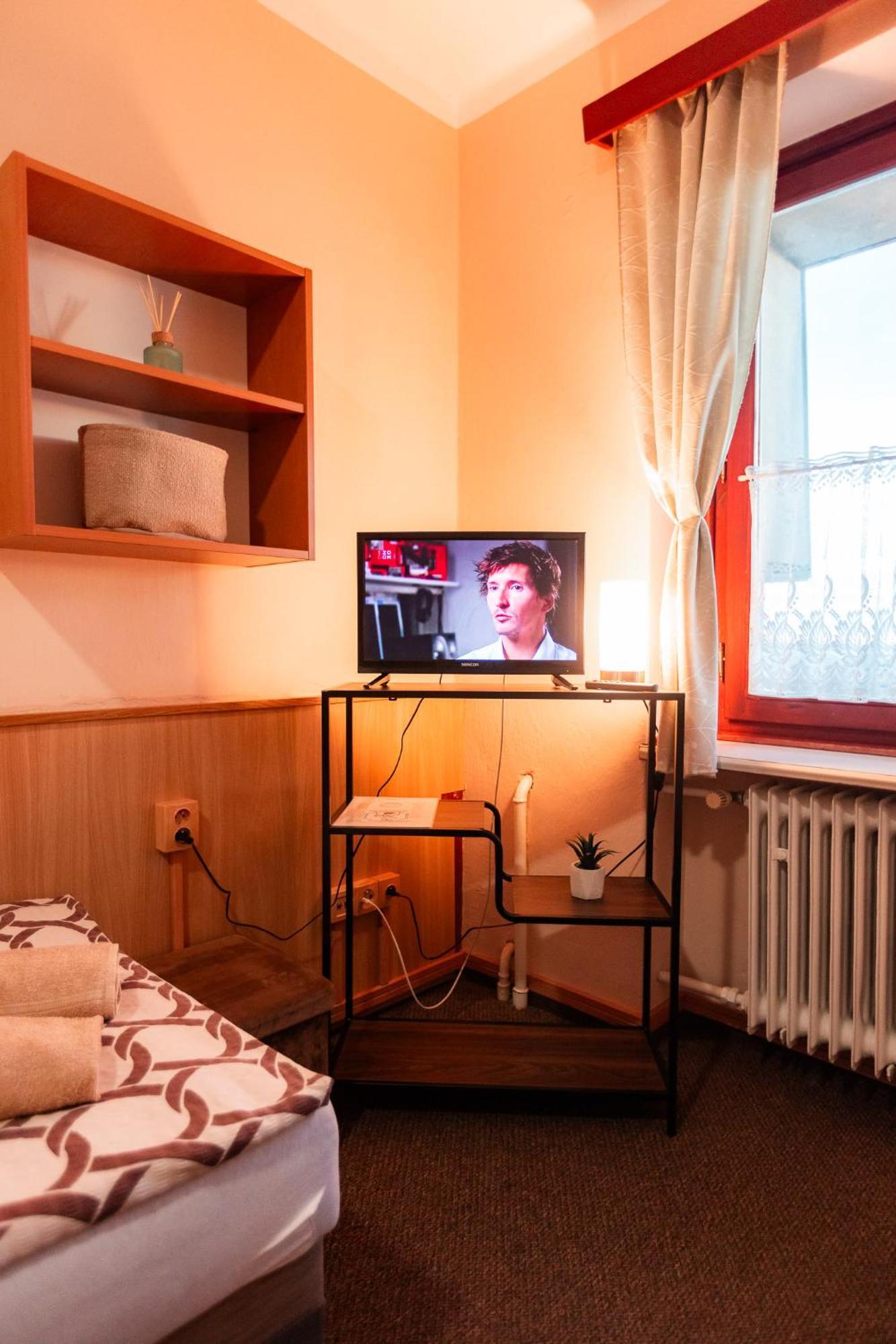 Hotel Rozkos Ceska Skalice Quarto foto
